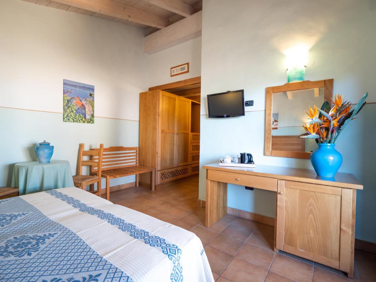 Hotel Luci Del Faro Калазета Екстериор снимка