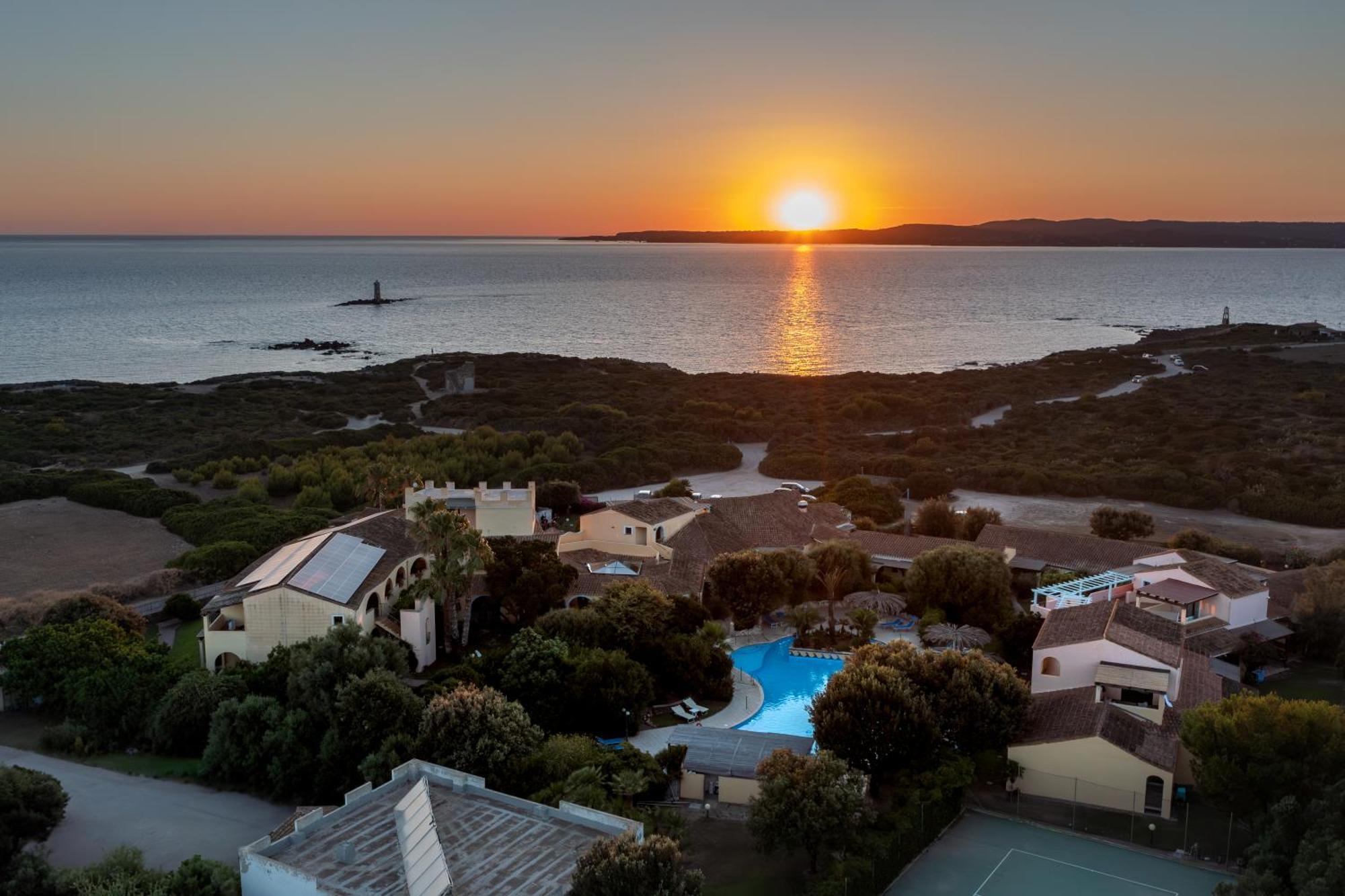 Hotel Luci Del Faro Калазета Екстериор снимка