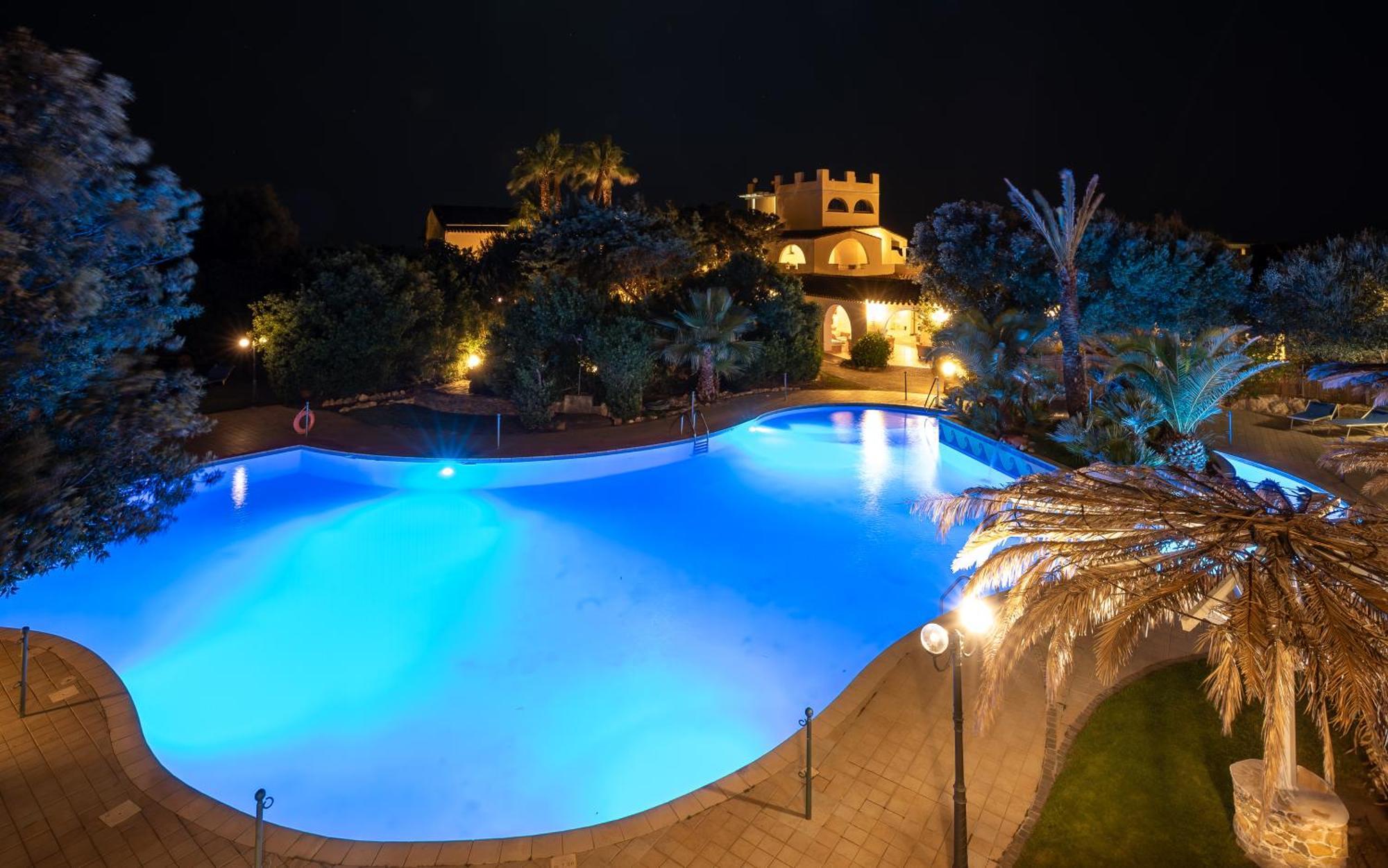 Hotel Luci Del Faro Калазета Екстериор снимка