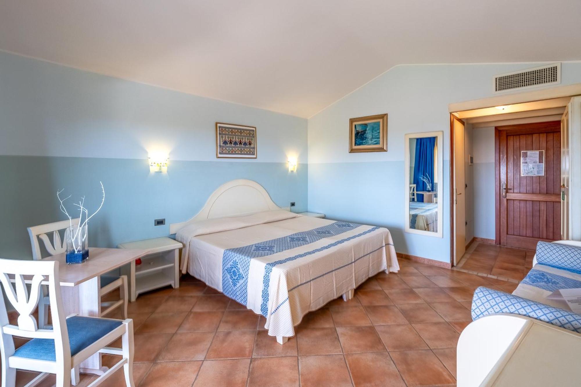 Hotel Luci Del Faro Калазета Екстериор снимка