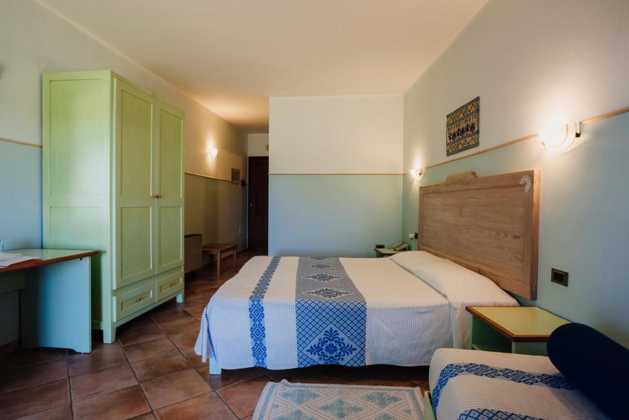 Hotel Luci Del Faro Калазета Екстериор снимка